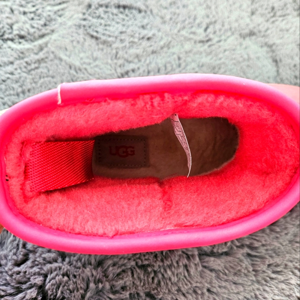 Ugg Classic Mini Boots - Picture 7 of 8